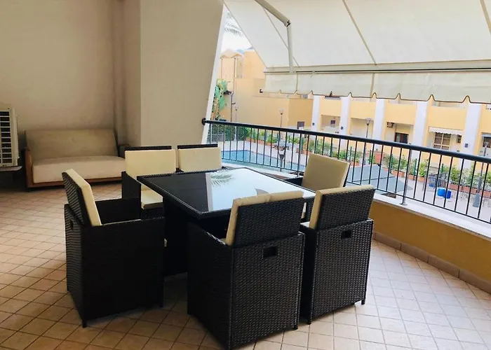 Confortevole Vista Mare Apartman *